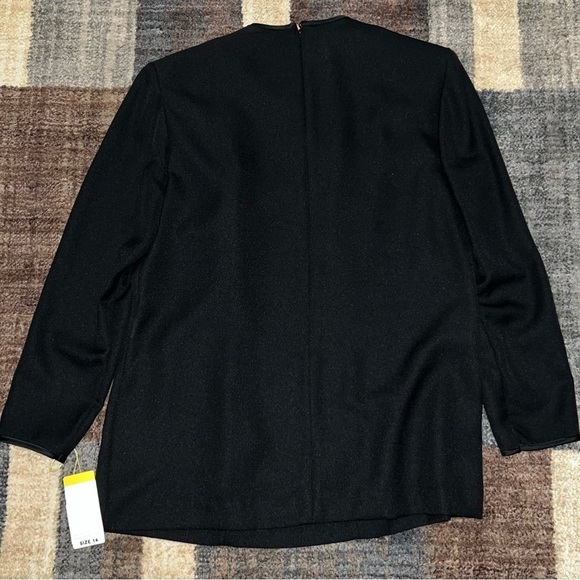 Caron Top - Picture 2 of 3